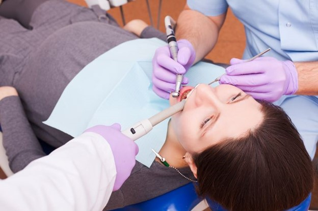 Lý do tại sao các bác sĩ phụ khoa khuyên bạn nên kiểm tra răng trước khi có kế hoạch mang thai