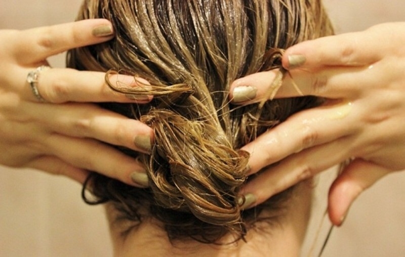 Chuối chín có tác dụng phục hồi tóc hư tổn.